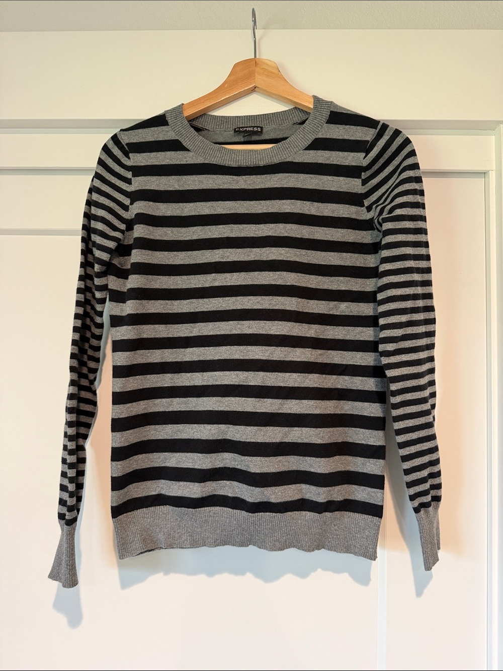 Express Women’s Black and Gray Striped Crewneck Sweater